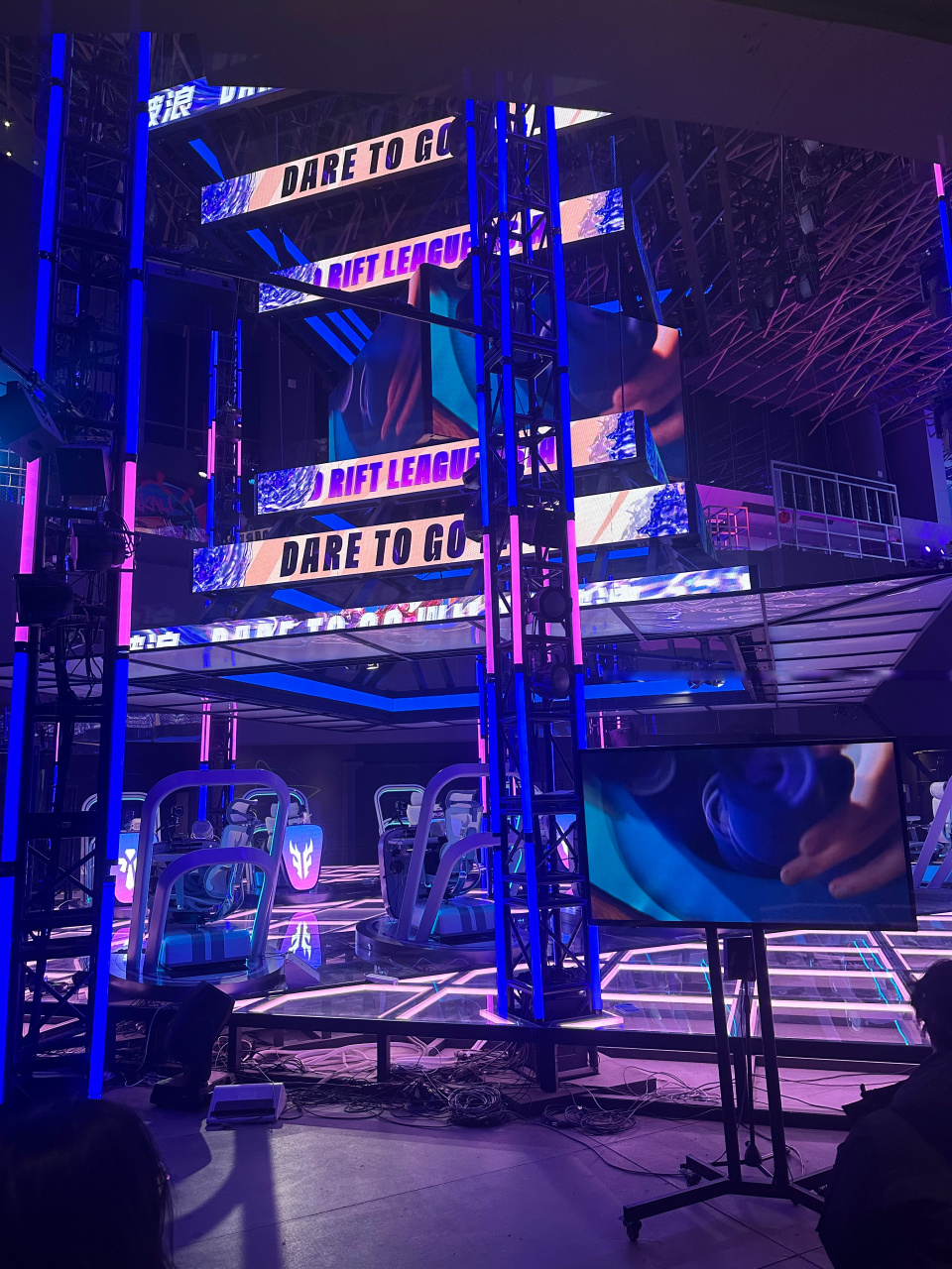 现出的强大 现出的强大